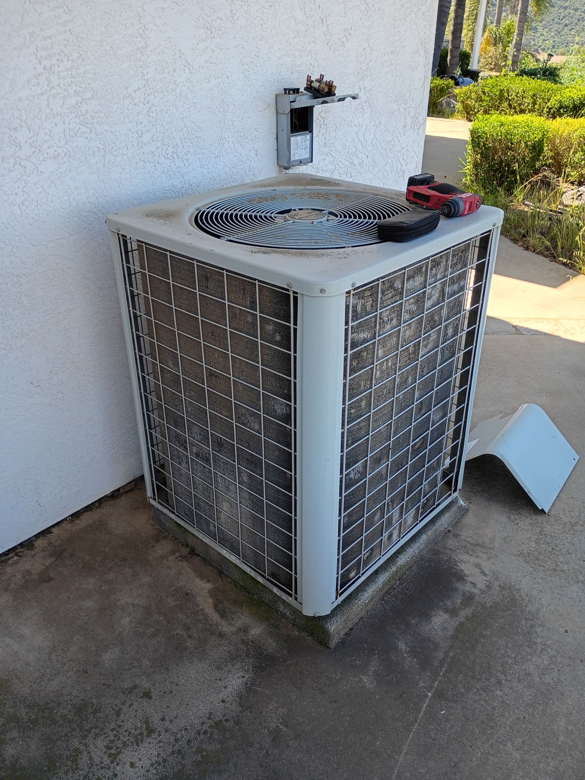 Gallery photos for Maximizing AC Efficiency with Reliable Maintenance: Image #1